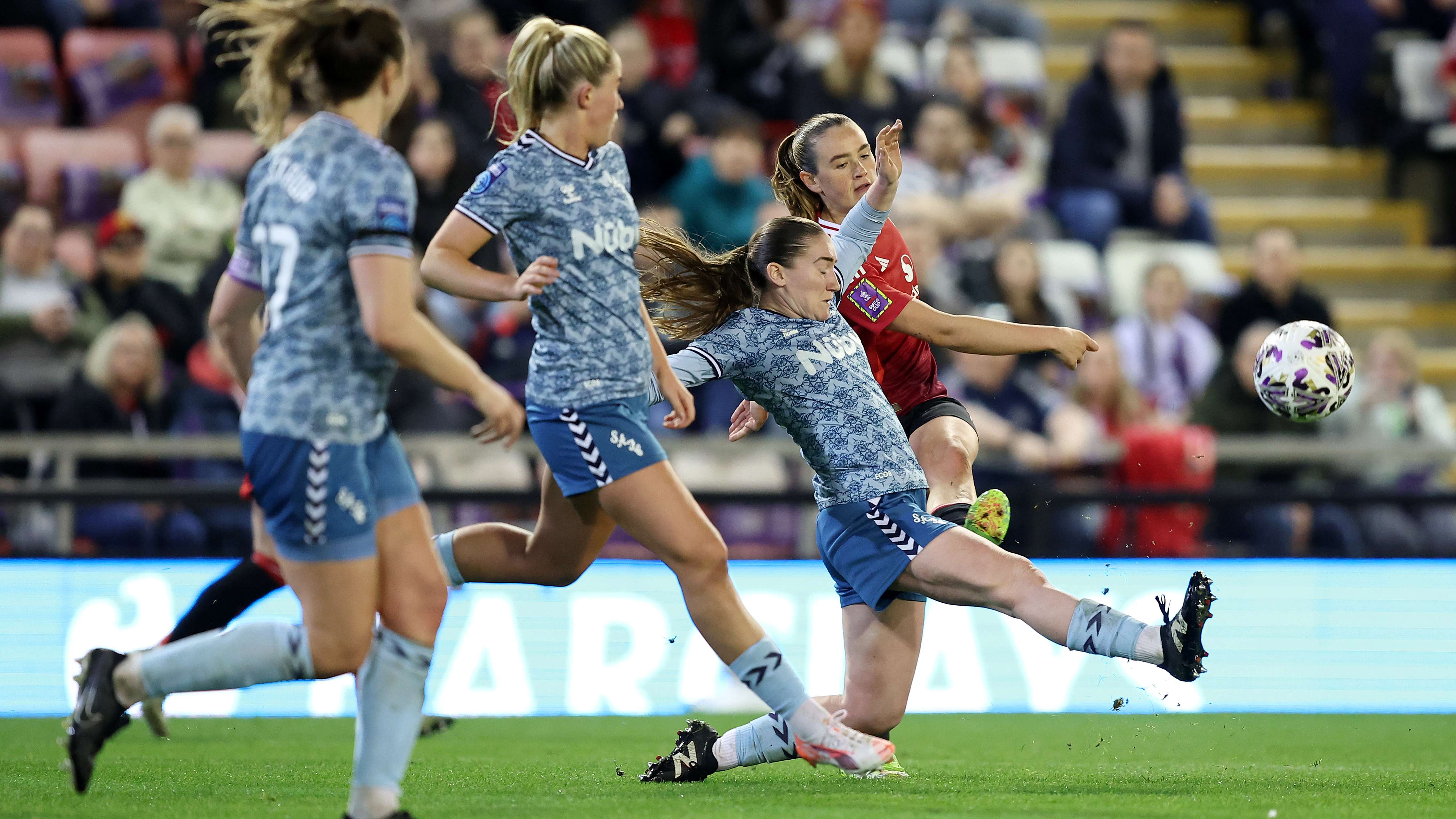 乐部当前面 乐部当前面